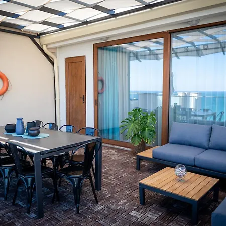 Queen's Penthouse *