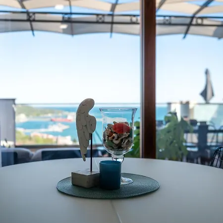 Queen's Penthouse Apartmán *