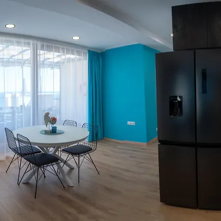 Queen's Penthouse Apartmán Balčik