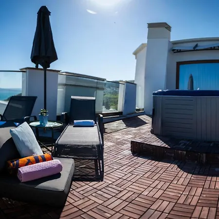Queen's Penthouse Apartmán