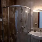 Queen's Penthouse Apartment *