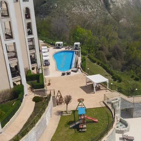 Queen's Penthouse Apartamento Balchik