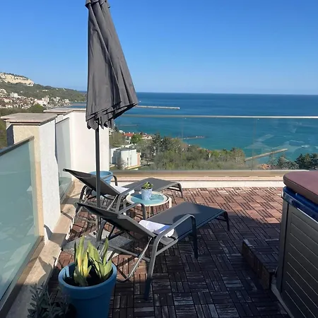 Queen's Penthouse شقة بالشيك
