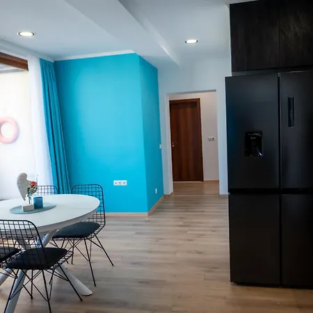 Queen's Penthouse Apartment *