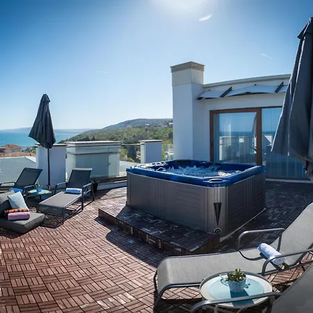 Queen's Penthouse *