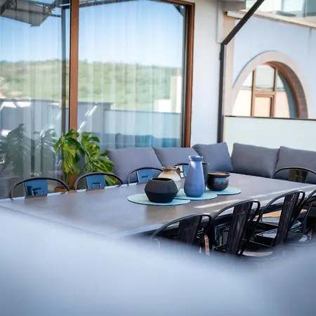 Queen's Penthouse شقة