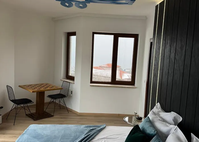 Queen's Penthouse Апартаменти *