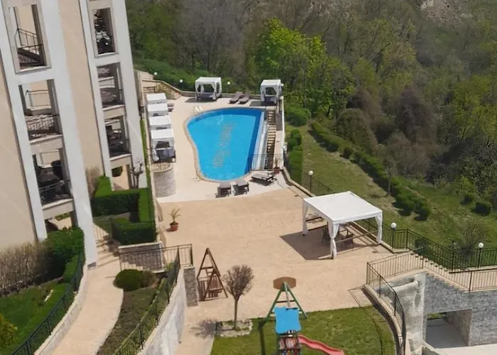 Queen's Penthouse Апартаменти Балчик