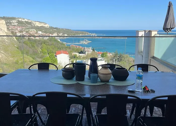 Queen's Penthouse Апартаменти Балчик