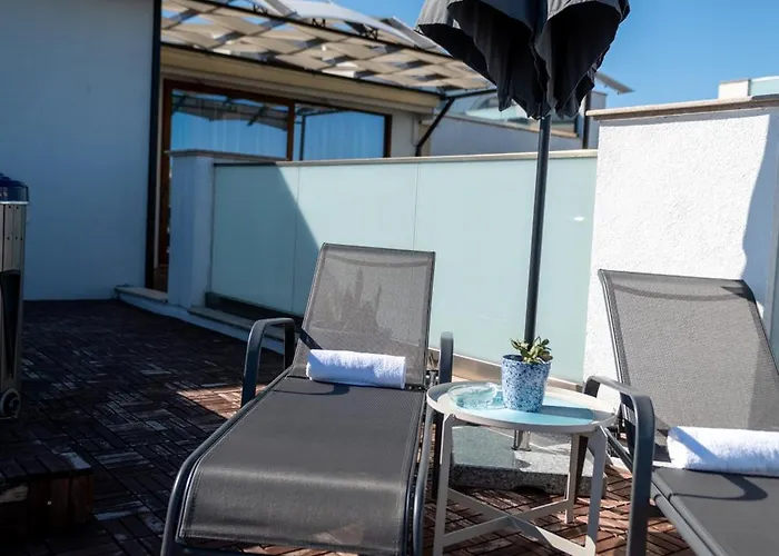 Queen's Penthouse Апартаменти *