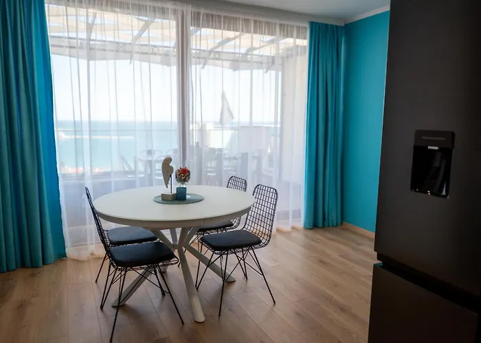 Апартаменти Queen's Penthouse