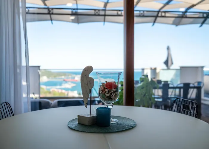 Queen's Penthouse Апартаменти *