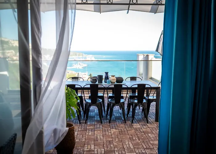 Queen's Penthouse Апартаменти