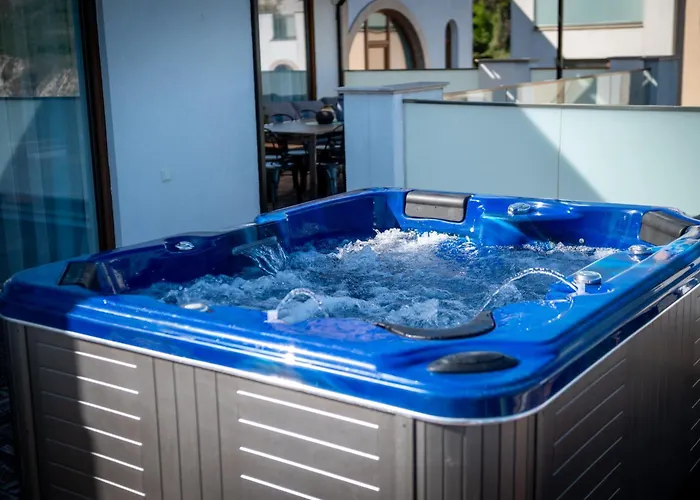 Апартаменти Queen's Penthouse *