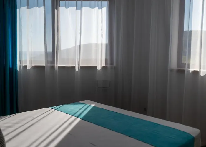 Апартаменти Queen's Penthouse *