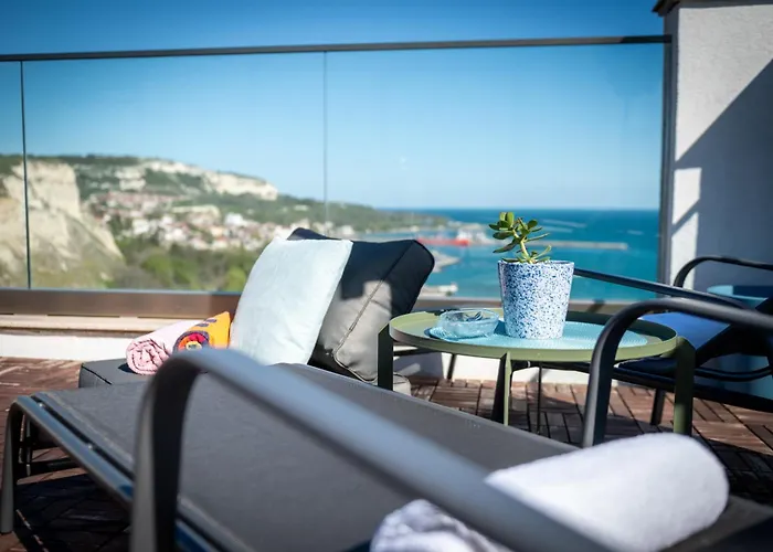 Queen's Penthouse Апартаменти Балчик